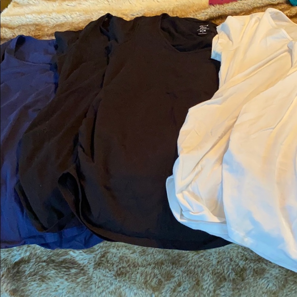 5 fitted maternity short sleeve shirts